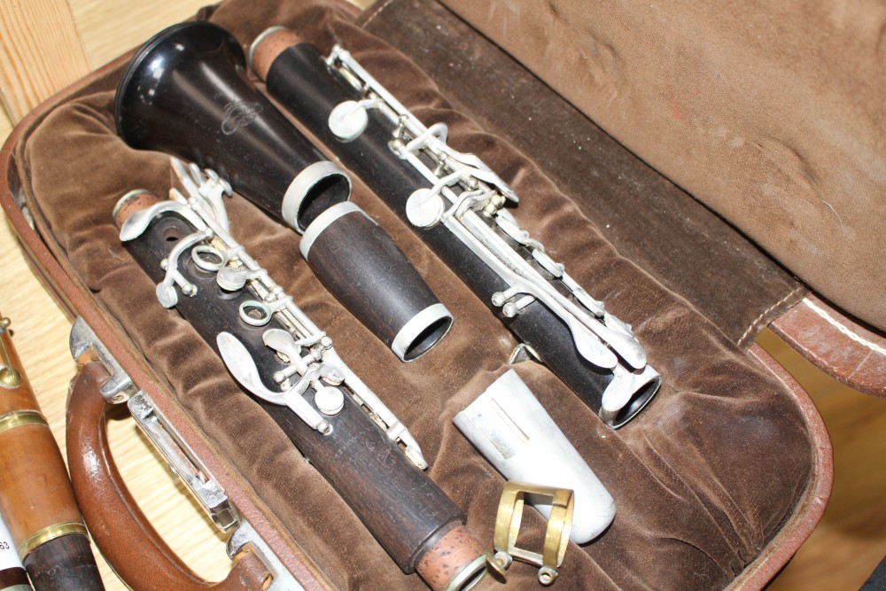 Five assorted clarinets